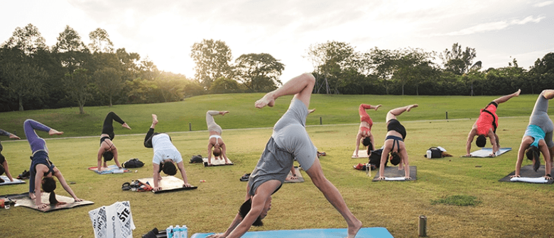 [Yoga] Sunset Flow by lululemon Ambassador, Brandon Chong